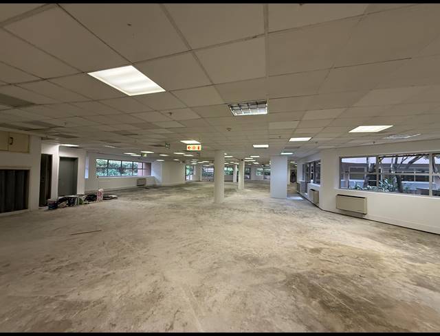 1,354M² OFFICE TO LET IN PARKTOWN